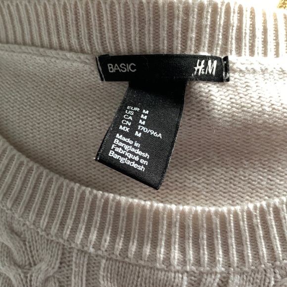 Women’s H&M Cable Knit Sweater - Picture 5 of 5
